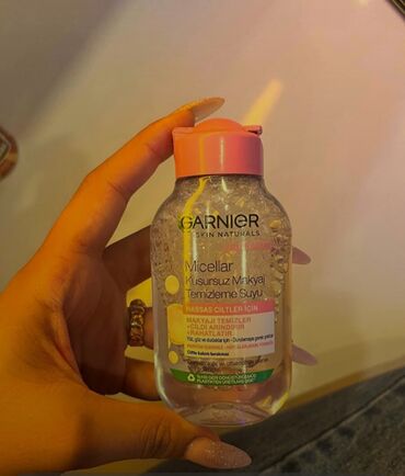 kapüşonlu qadın gödəkçələri: TƏZƏ missiler suyu makiyaj silmək üçün. Garnier 100 ml. Türkiyədən