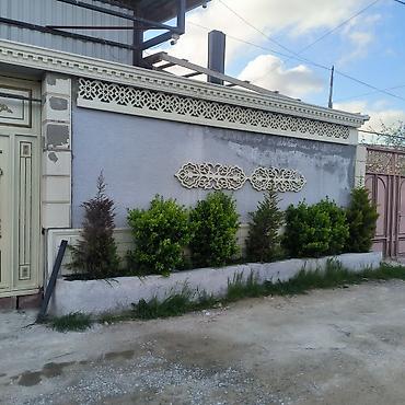 Həyət evləri və villaların satışı: Satılır – həyət evi - Hündür hasarlı və dekorativ elementlərlə — 2