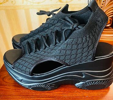 Basanoşka və səndəllər: Ölçü: 40, Yeni — 10