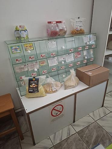 kuce cacak: Na prodaju inventar i oprema za prodavnicu zdrave hrane, cena — 4