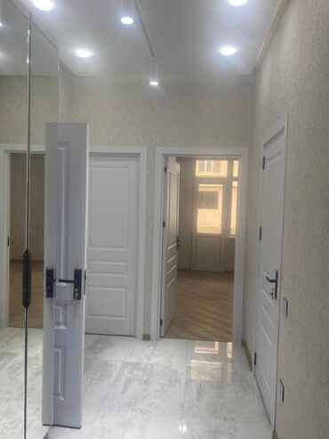 Uzunmüddətli kirayə mənzillər: Yasamal rayonu Şərifzadə küçəsində, kaktus resdoranının yanında 18 — 4