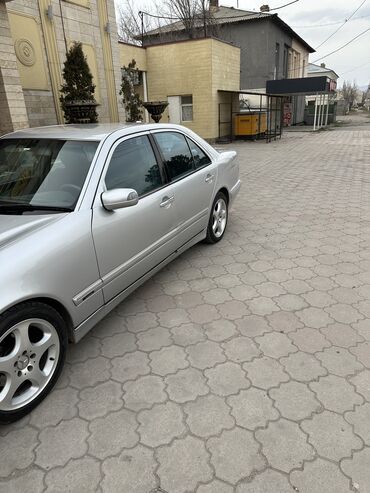 w210 210: Mercedes-Benz 240: 2000 г., 3.2 л, Автомат, Бензин, Седан