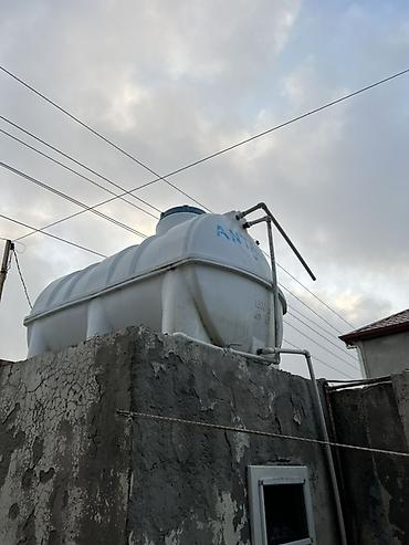 бак для воды в квартиру: Antalya markalı su çəni – 1500 litr - Həcmi: 1500 L (korpus üzərində — 2