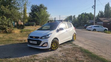домкрат для машины цена: Chevrolet Spark: 2019 г., 1 л, Автомат, Бензин, Хетчбек