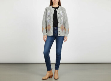 Knitwear: Women`s knitwear, size M