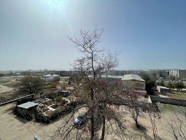 номер в чолпон ате: 1 комната, 33 м², 4 этаж, Старый ремонт