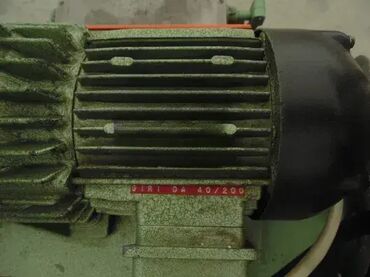 Ostali alati i mašine: Šmirgl mašina 5382-25 Širina radnog stola: 320 mm Dužina radnog — 5