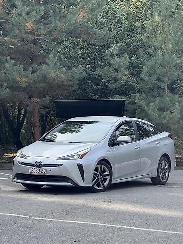 Toyota: Toyota Prius: 2019 г., Вариатор, Бензин — 2
