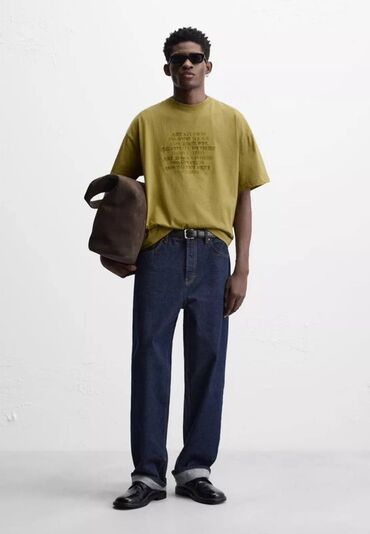мужские футболки с вышивкой: ZARA MAN 👨 Футболка свободного кроя с круглым вырезом и надписью