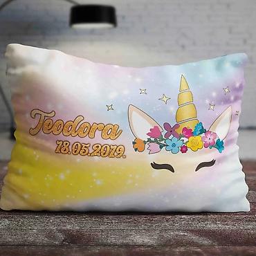 Jastuci: Personalizovani jastuci sa štampom Dimenzije jastuka 45x32 su 2440 din — 12