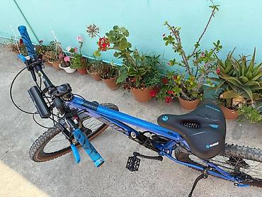 rama velosiped: Velosipedin hər detalı ayrı yığılıb. rama alüminiumdur. 1400+ xərc — 1