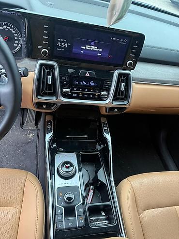 Kia: Kia Sorento: 2020 г., Кроссовер — 27