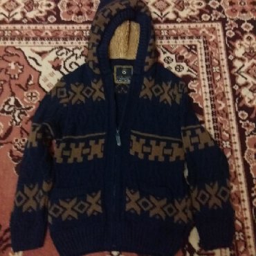 детский купальник для подростка в Азербайджан | Купальники: Куртка на подростка вязаная Вайкики б/ у в отличном