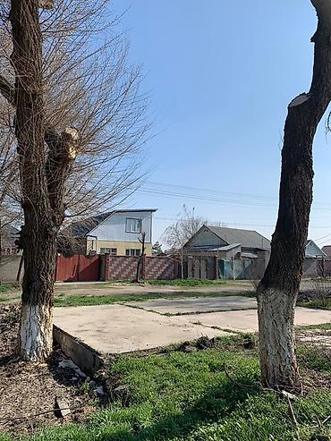 Продажа коттеджей и домов: 🔥 Бишкек–Алматы трассасынын биринчи линиясында үй | 8 сотых | Жашоого — 1