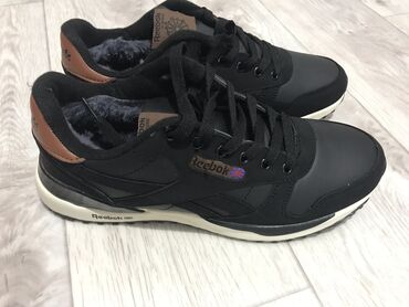 zara мужской: Мужские кроссовки, 42, Reebok Classic, Новый, цвет - Черный, Самовывоз