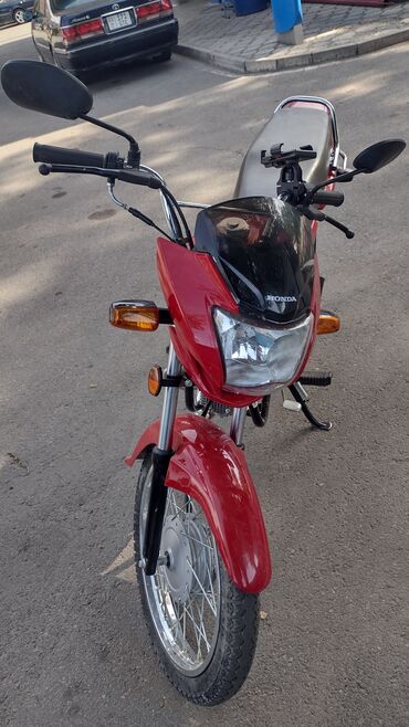 Мотоциклдер: Honda, 100 куб. см, Бензин, Чоңдор үчүн, Колдонулган