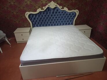 Mətbəx mebeli: İşlənmiş, İkinəfərlik çarpayı, Bazasız, Matras ilə, Siyirməsiz