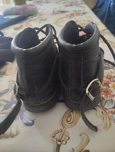 at yeheri: Ortopedik Tərs ayaqqabı və belə bağlanan ipi ayri ayrılıqda ayaqqabı — 4