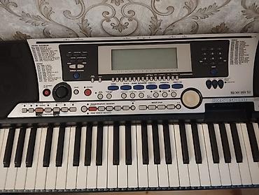 Синтезаторы: Yamaha PSR-550 sintezator Xüsusiyyətlər: - 61 ədəd tam ölçülü klaviş — 4