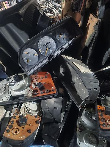 Auto delovi: Delovi kompletni za Mercedes 123,124.126,190 miniku itd. Moguce — 6