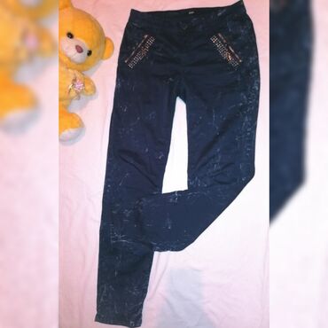 pantalone za skijanje zene: NOVE BAGGY PANTALONE 42 Struk 42cm Bokovi 54cm Butine 28cm Dubina