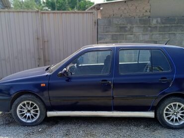 купить широкий бампер гольф 2 бу: Автомобиль Volkswagen Golf III, представленный в глубоком синем цвете