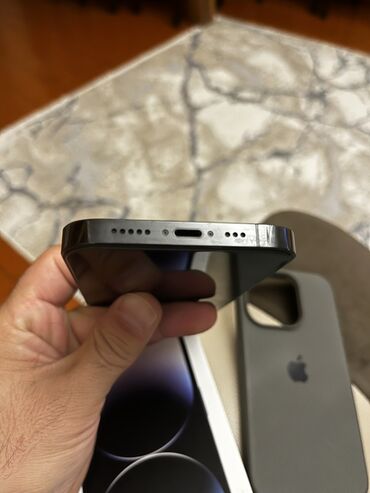 Apple iPhone: IPhone 14 Pro, 128 GB, Qara, Face ID — 8