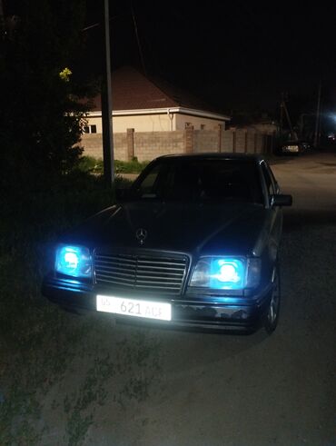 Mercedes-Benz: Mercedes-Benz W124: 1994 г., 2 л, Механика, Бензин, Седан — 10