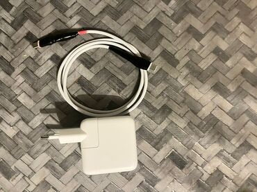 Apple iPhone: IPhone 16 Pro, 256 GB, Qara, Barmaq izi, Face ID, Simsiz şarj — 6