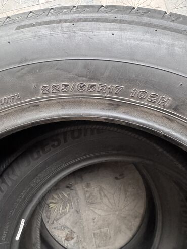 eus basliq: İşlənmiş Şin Bridgestone 225 / 65 / R 17
