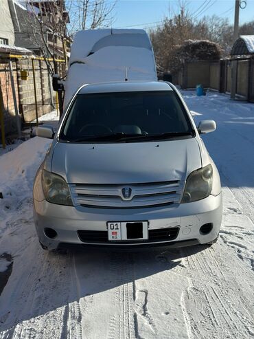 Toyota: Toyota ist: 2003 г., 1.3 л, Автомат, Бензин, Хэтчбэк