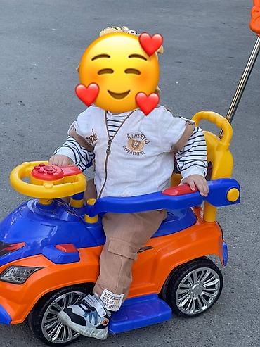 Uşaq üçün elektrik maşınları: Uşaqlar üçün itələməli oyuncaq maşın “Magic Car”. Parlaq narıncı — 1