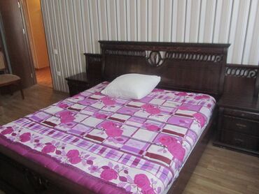 Günlük kirayə mənzillər: 3 otaqlı — 4