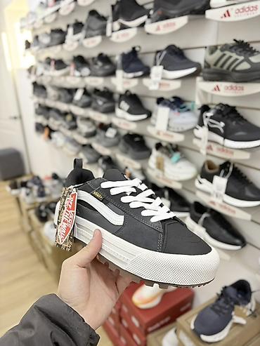 l xl: Мужские кроссовки, 41, 42, 42.5, Vans, Новый, цвет - Черный, Платная доставка — 5