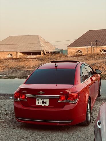 Chevrolet: Chevrolet Cruze LTZ sedan - Korpus: parlaq qırmızı, 4 qapı, arxa — 4
