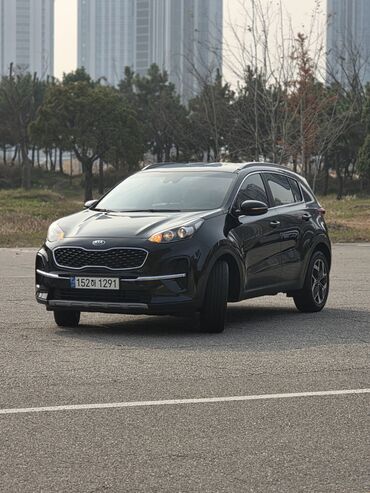 Другие детали кузова: Кроссовер (черный) — 5‑дверный, просторный багажник и салон. Основные — 13