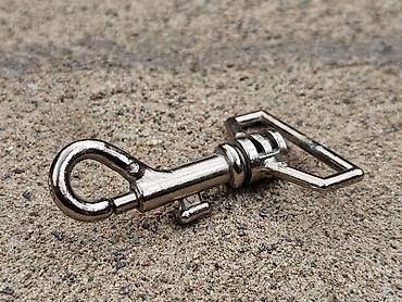 Аксессуары для шитья: Карабин, фурнитура. Металлический поворотный карабин — 3
