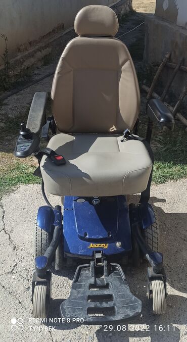 Инвалидные коляски: Jazzy ® Select 6 өзгөчөлүктөрү: Салмагы 136кг Максималдуу ылдамдыгы