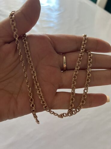 золотое сережки: Продаю золотую цепочку плетение Бисмарт. 5,4гр, 50см, абсолютно новая