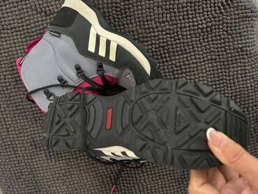 Gležnjače: Gležnjače, Adidas, 38 — 5