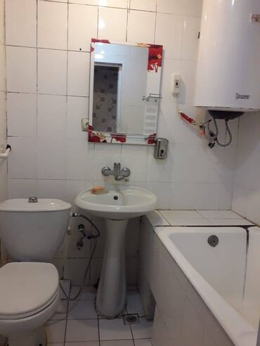 Uzunmüddətli kirayə mənzillər: Nizami rayonu Qara Qarayev metrosuna 5 dəqiqəlik məsafədə, 5 mərtəbəli — 8