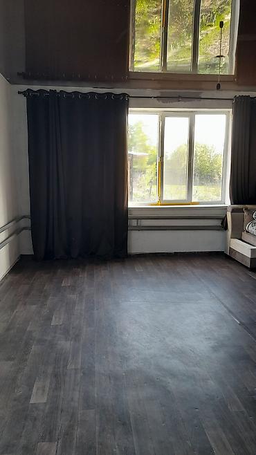 30 м², С мебелью частично