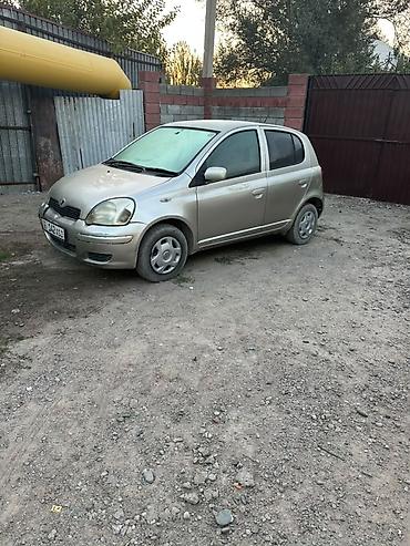 авто ярис: Toyota Vitz: 2003 г., Автомат, Хэтчбэк — 4