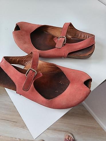 Basanoşka və səndəllər: Qadın dərili sandal - Model: burnu açıq, yanları kəsimli, arxadan — 1