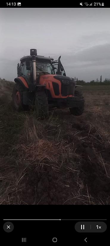 mühərrik yastığı: Kənd təsərrüfatı traktoru – orta güc sinfi, kabinəli, 4x4 - Güclü — 1