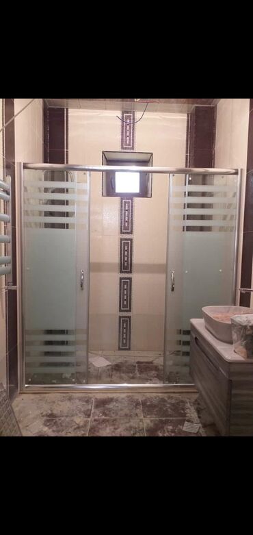 Duş kabinaları, arakəsmələr: Yeni Üstü açıq kabina, Künc üçün, Pulsuz çatdırılma — 14