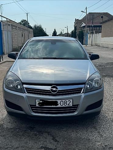 фольксваген пассат 1: Opel Astra: 1.4 л | 2009 г. 296000 км Хэтчбэк — 1