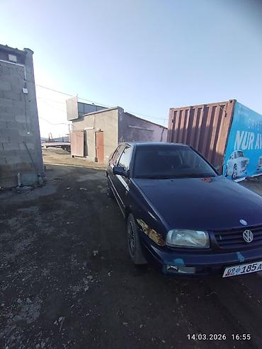 Volkswagen: Volkswagen Vento: 1993 г., 1.8 л, Седан — 6