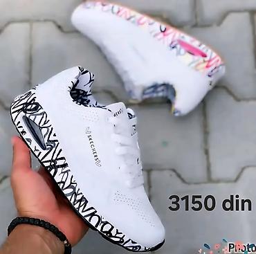 off white vapormax: Skechers i Yezzy

36-46

Cene su na slikama — 9