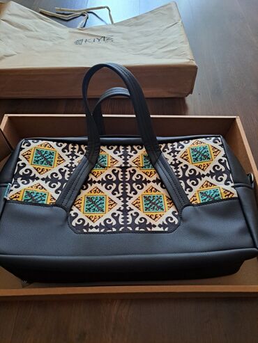 национальные сувениры бишкек: Продаётся сумка в национальном стиле с принтом кийиза, в коробке